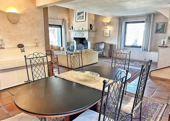 Magnifique Avec Piscine Vue 사나리쉬르메르