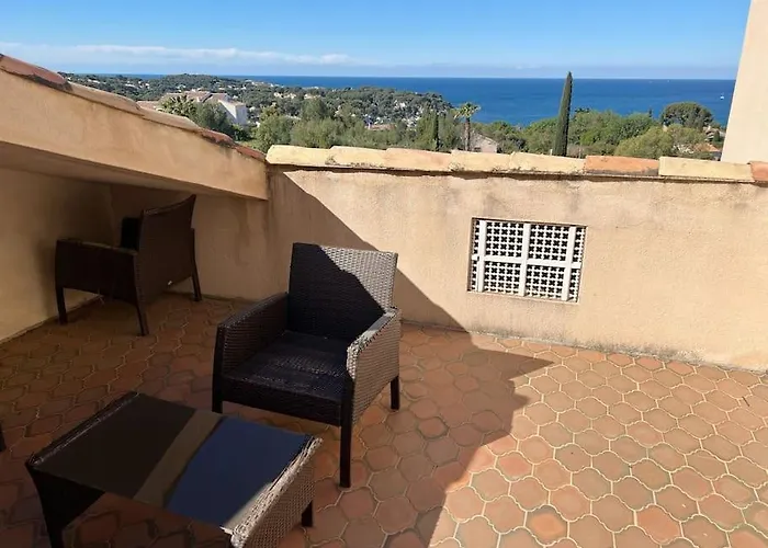 Magnifique Avec Piscine Vue 사나리쉬르메르