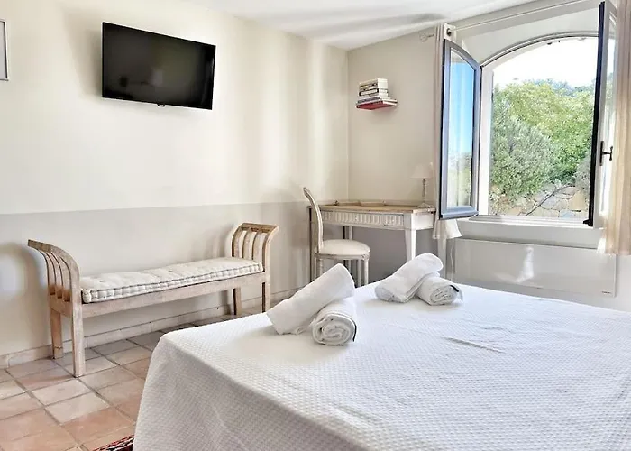 빌라 Magnifique Avec Piscine Vue 사나리쉬르메르