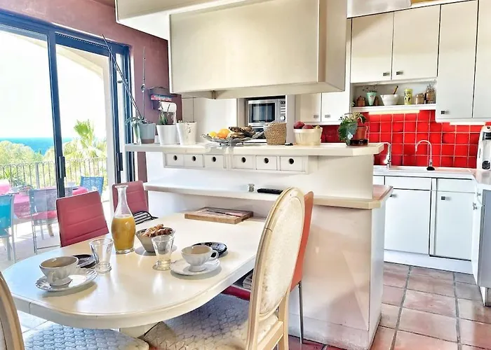 Magnifique Avec Piscine Vue 사나리쉬르메르